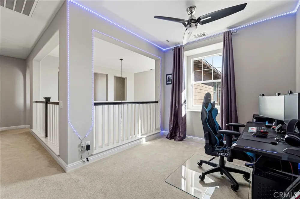 28417 Steel Valencia, CA 91354