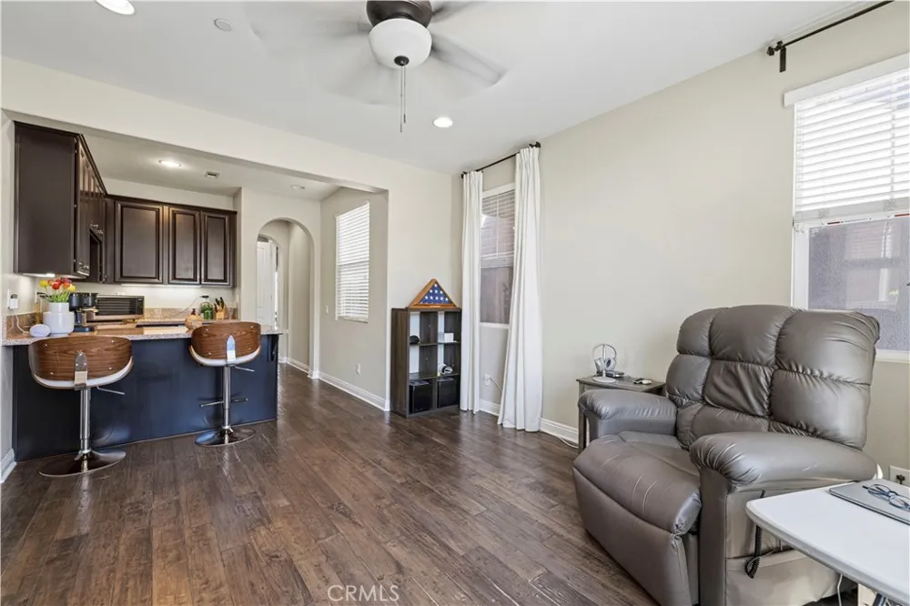 28417 Steel Valencia, CA 91354