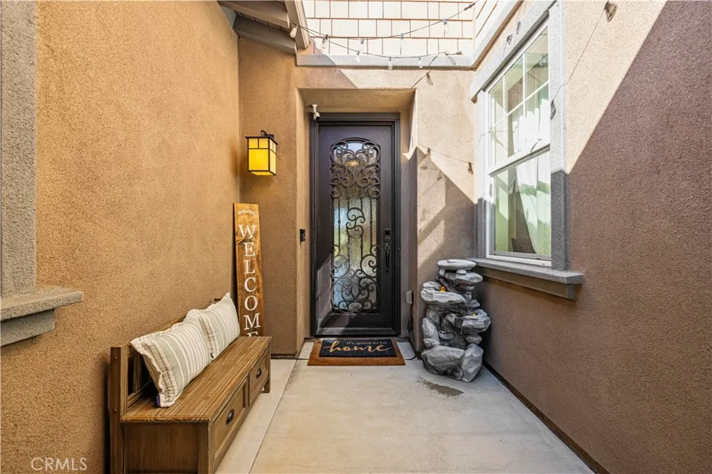 28417 Steel Valencia, CA 91354