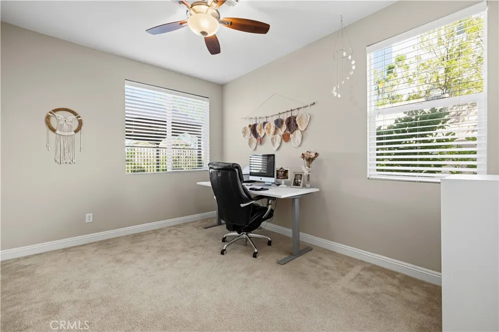 28417 Steel Valencia, CA 91354