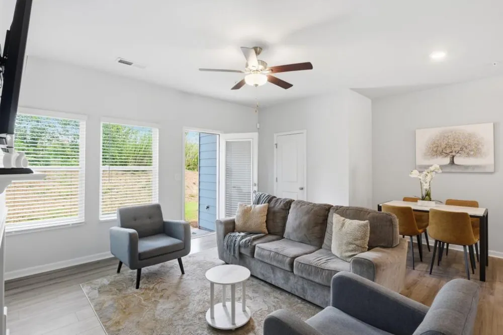 4333 Shaffer Court Union City, GA 30291