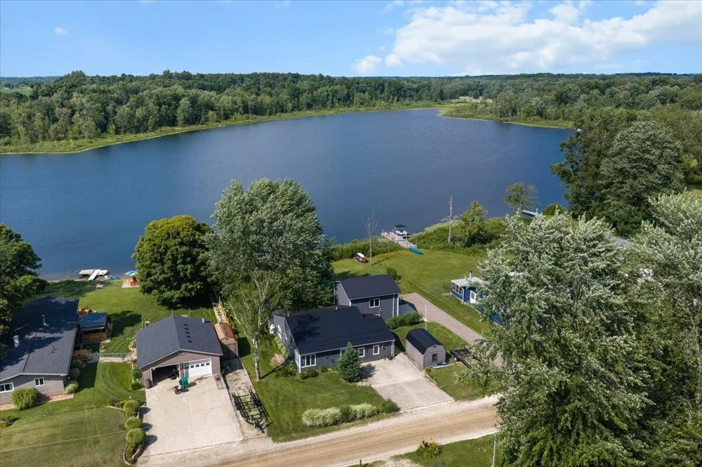 2681 Lower Lake Road Hastings, MI 49058