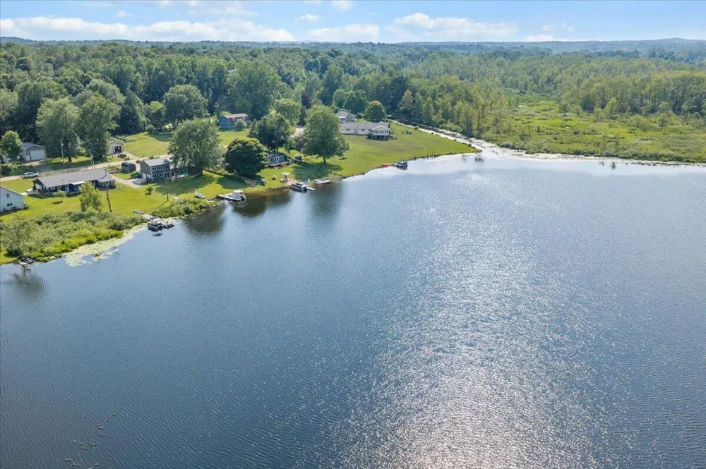 2681 Lower Lake Road Hastings, MI 49058
