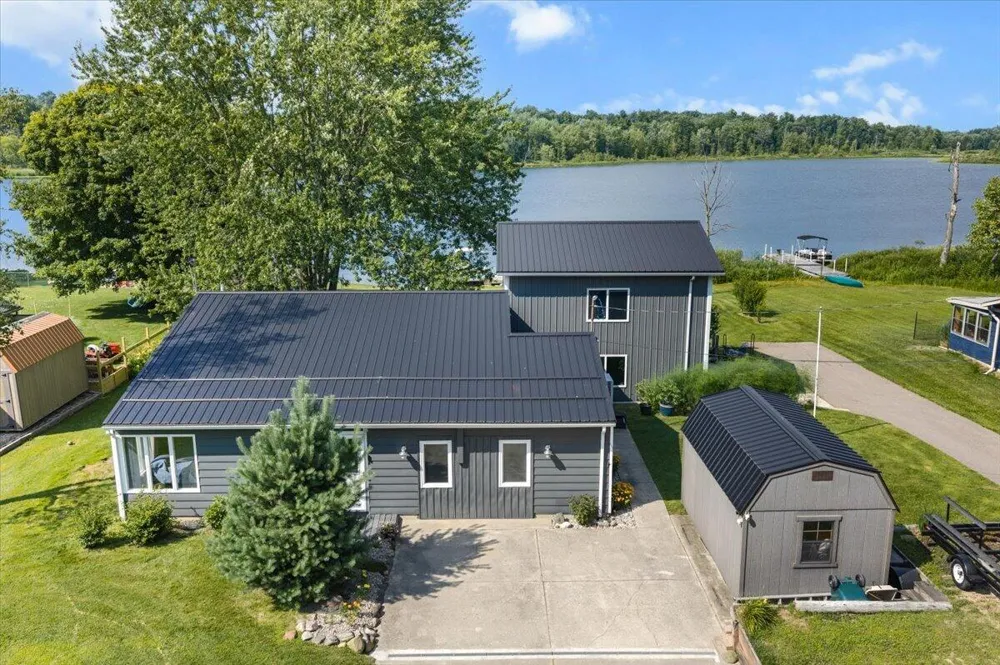 2681 Lower Lake Road Hastings, MI 49058