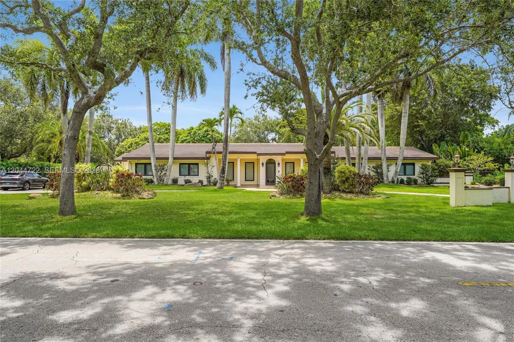 6255 SW 120th St Pinecrest, FL 33156