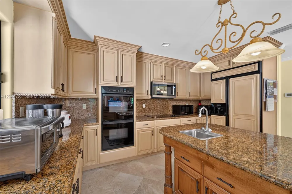 6255 SW 120th St Pinecrest, FL 33156