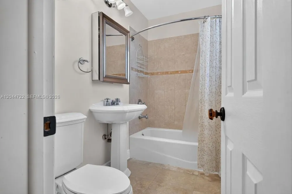 6255 SW 120th St Pinecrest, FL 33156