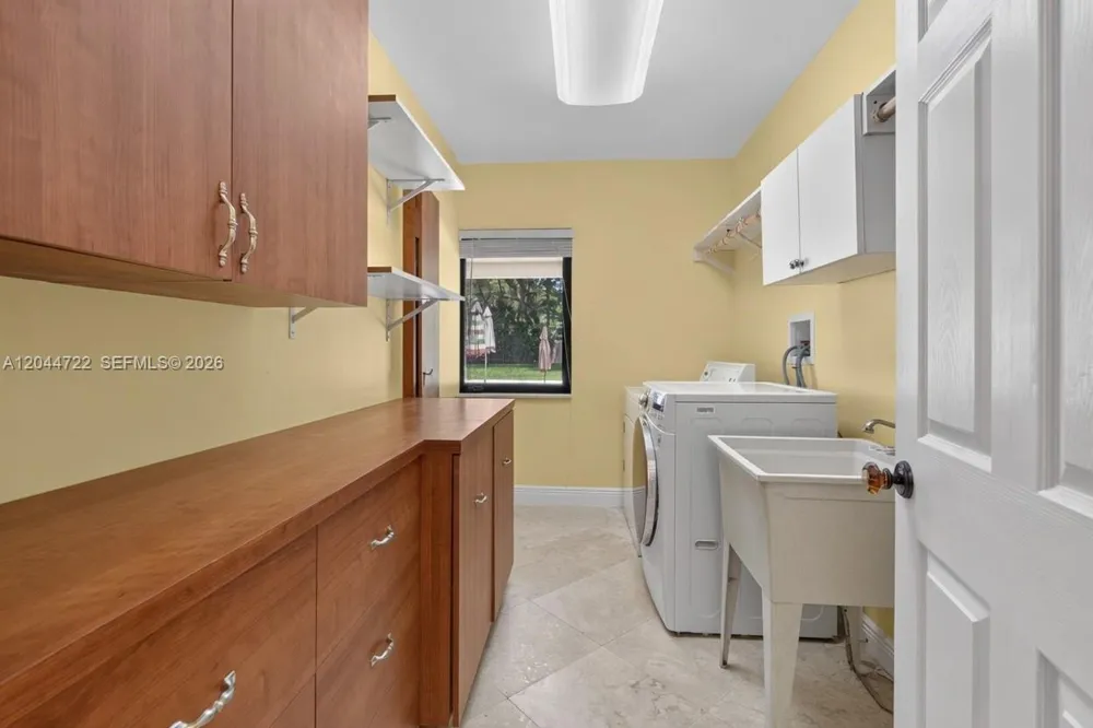 6255 SW 120th St Pinecrest, FL 33156