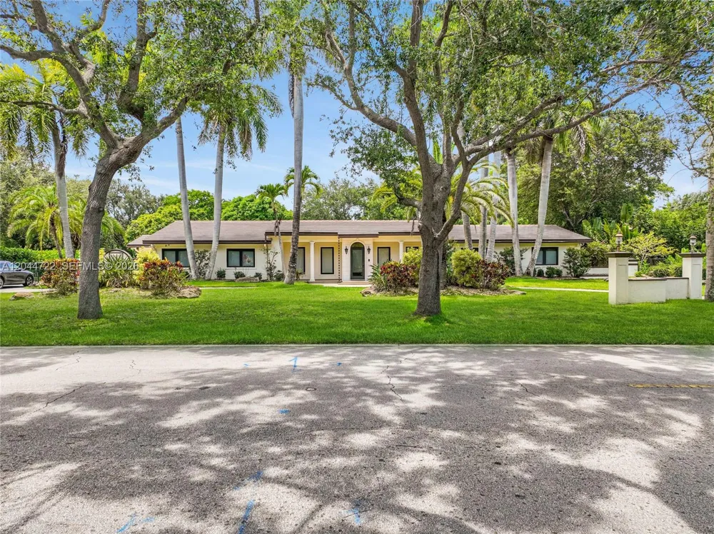 6255 SW 120th St Pinecrest, FL 33156