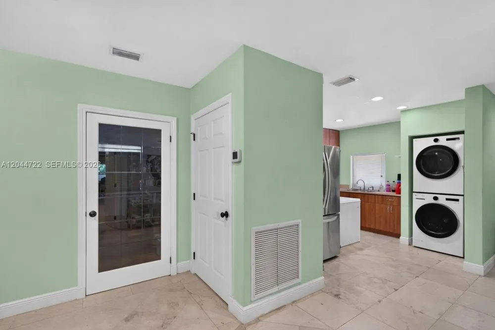 6255 SW 120th St Pinecrest, FL 33156