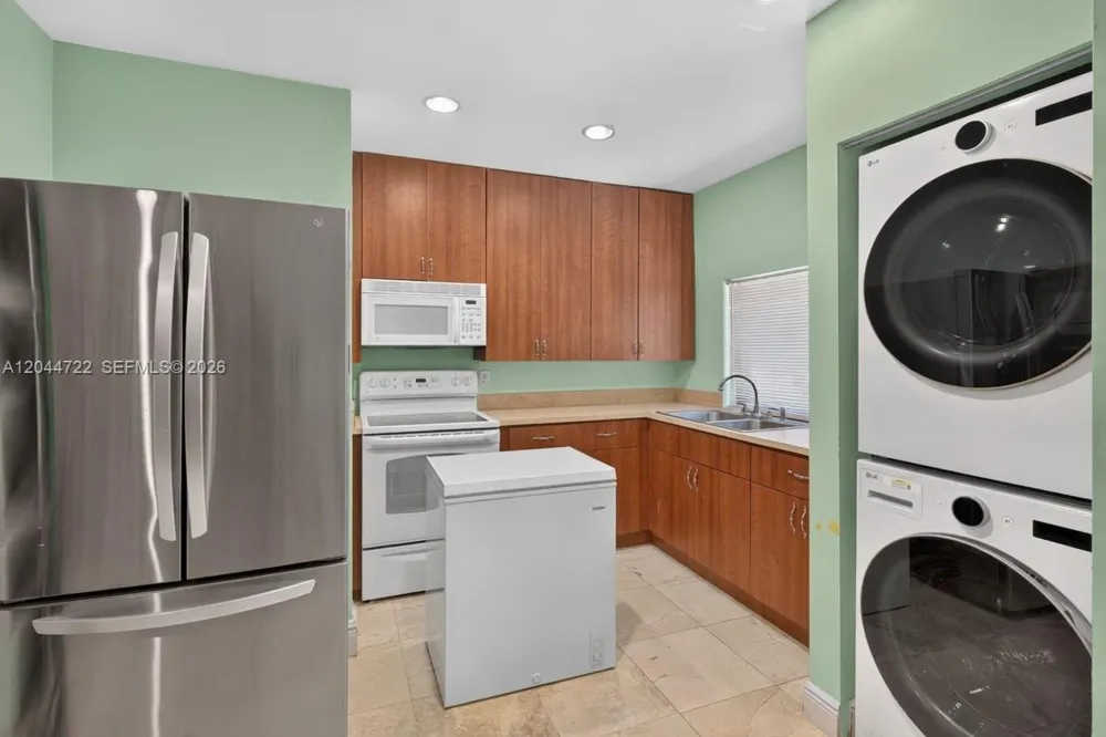 6255 SW 120th St Pinecrest, FL 33156