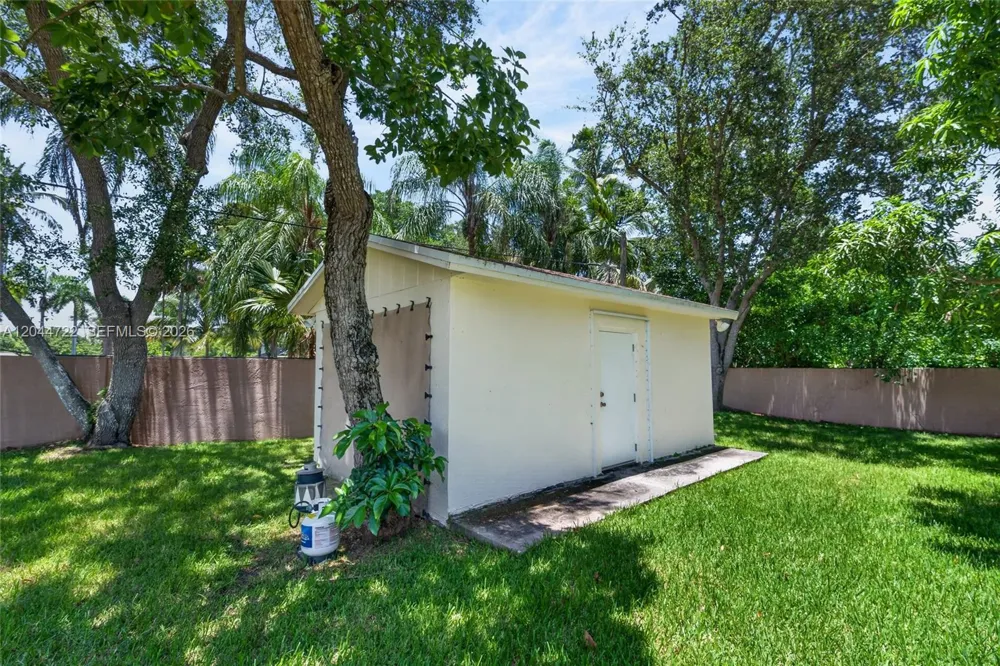 6255 SW 120th St Pinecrest, FL 33156