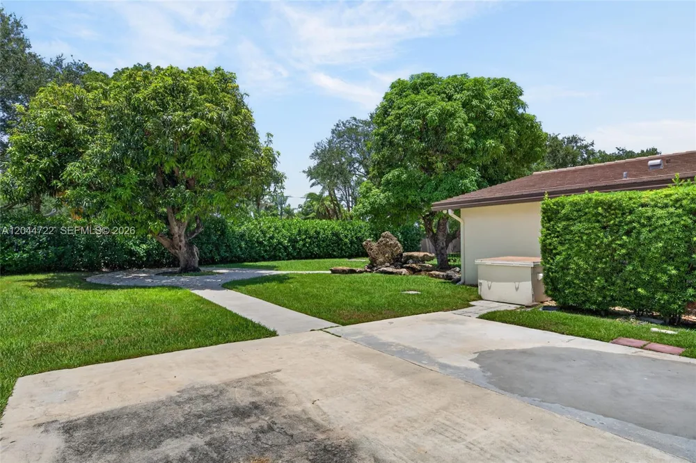 6255 SW 120th St Pinecrest, FL 33156