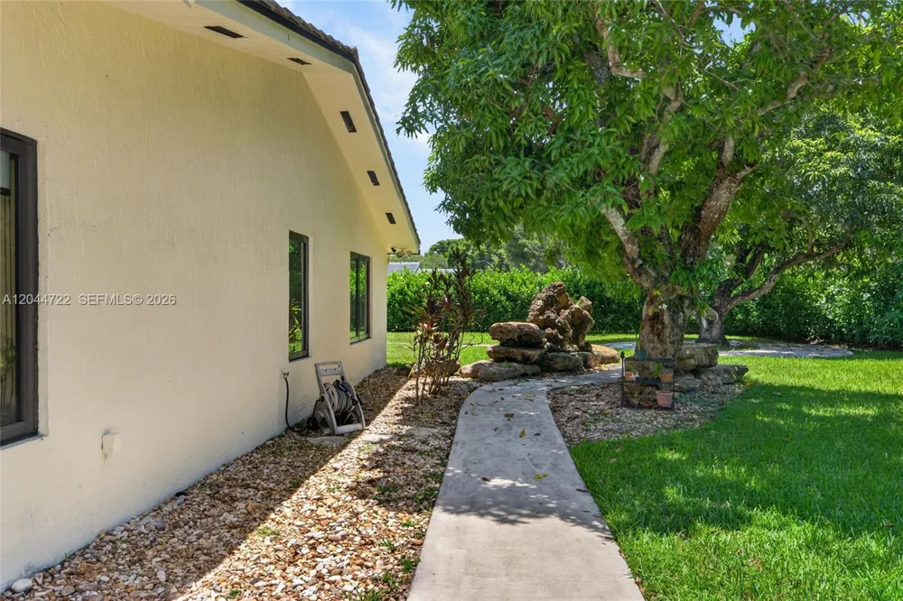 6255 SW 120th St Pinecrest, FL 33156