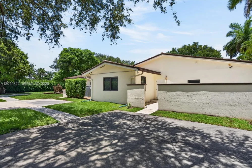 6255 SW 120th St Pinecrest, FL 33156