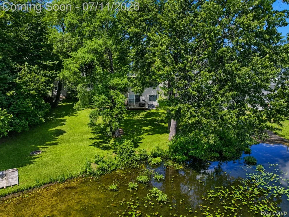 4165 Highcrest Drive Genoa Township, MI 48116