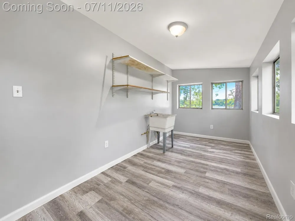 4165 Highcrest Drive Genoa Township, MI 48116