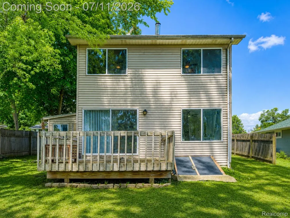 4165 Highcrest Drive Genoa Township, MI 48116