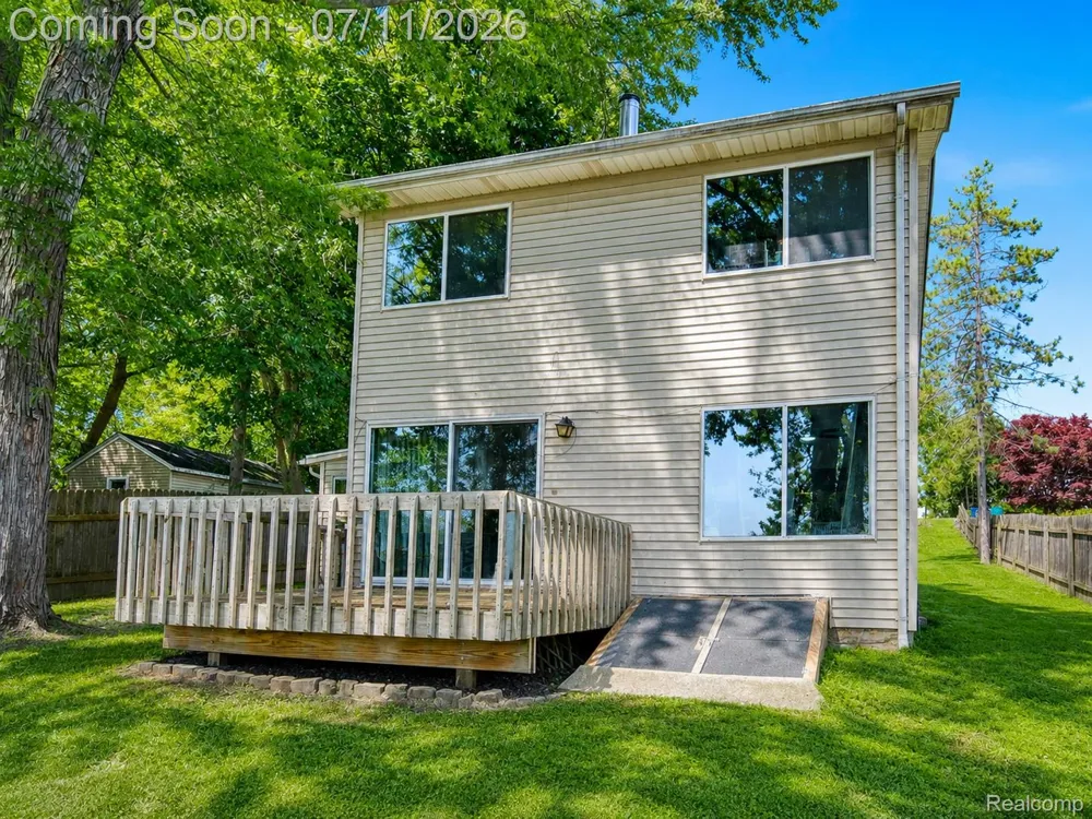 4165 Highcrest Drive Genoa Township, MI 48116