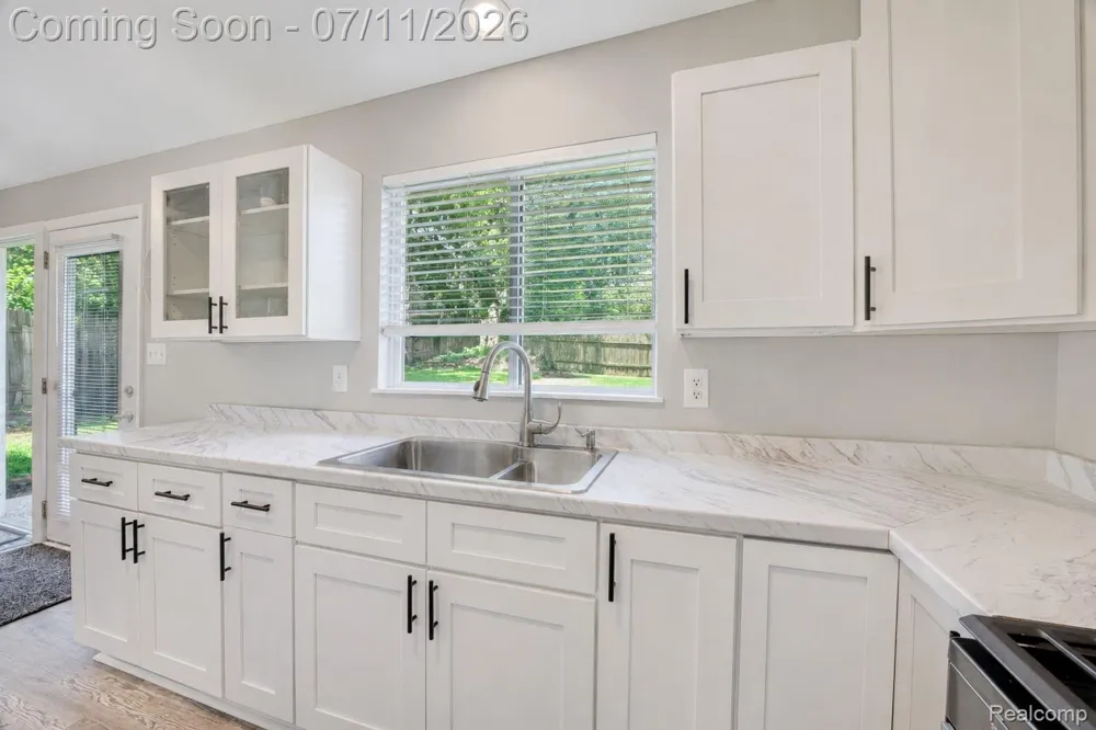 4165 Highcrest Drive Genoa Township, MI 48116