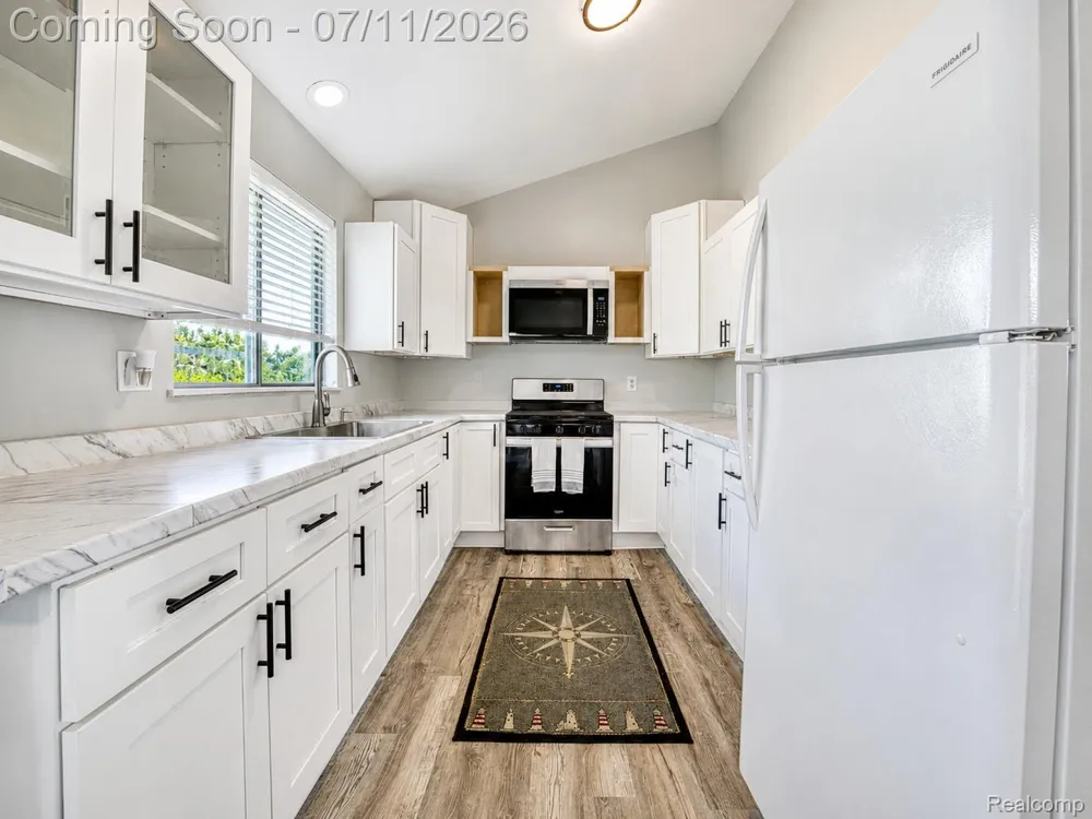 4165 Highcrest Drive Genoa Township, MI 48116