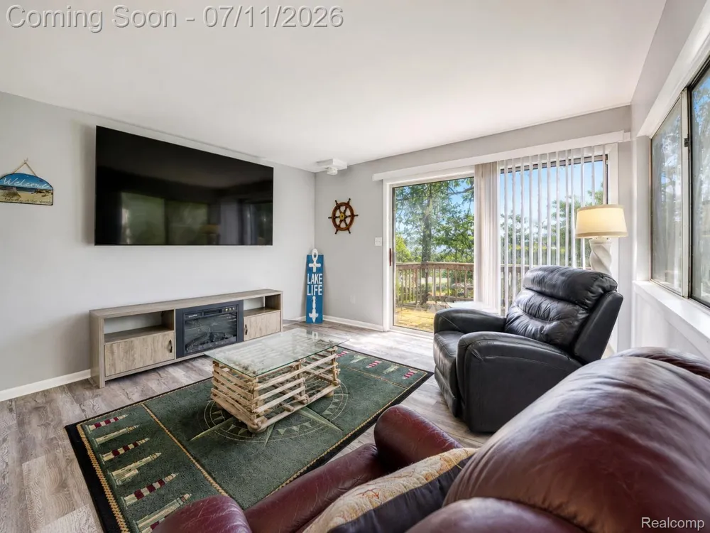 4165 Highcrest Drive Genoa Township, MI 48116