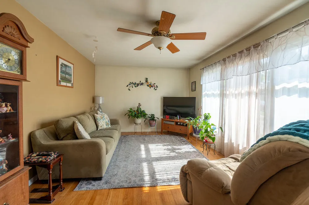 2535 Powers Avenue NW Walker City, MI 49544