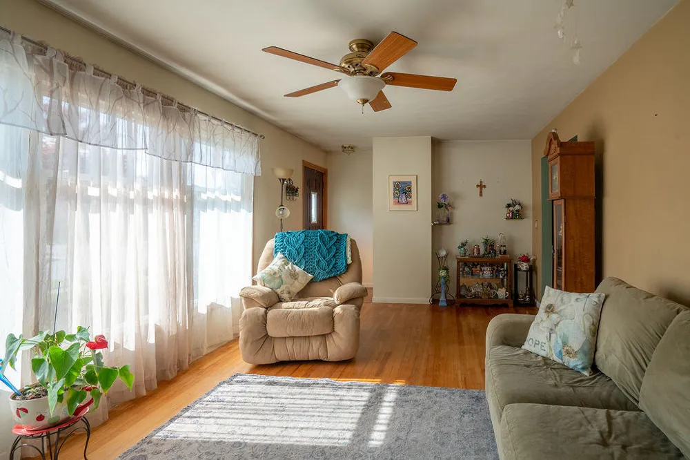 2535 Powers Avenue NW Walker City, MI 49544