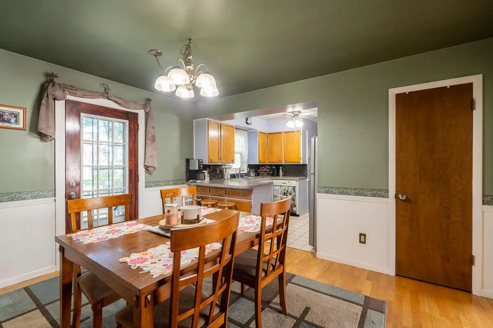2535 Powers Avenue NW Walker City, MI 49544