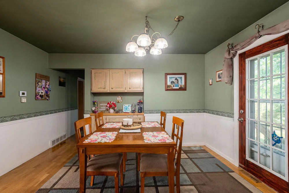 2535 Powers Avenue NW Walker City, MI 49544