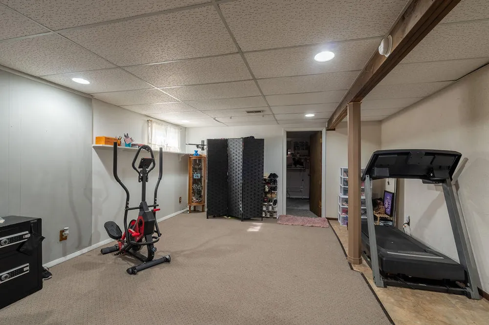 2535 Powers Avenue NW Walker City, MI 49544