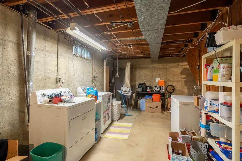 2535 Powers Avenue NW Walker City, MI 49544