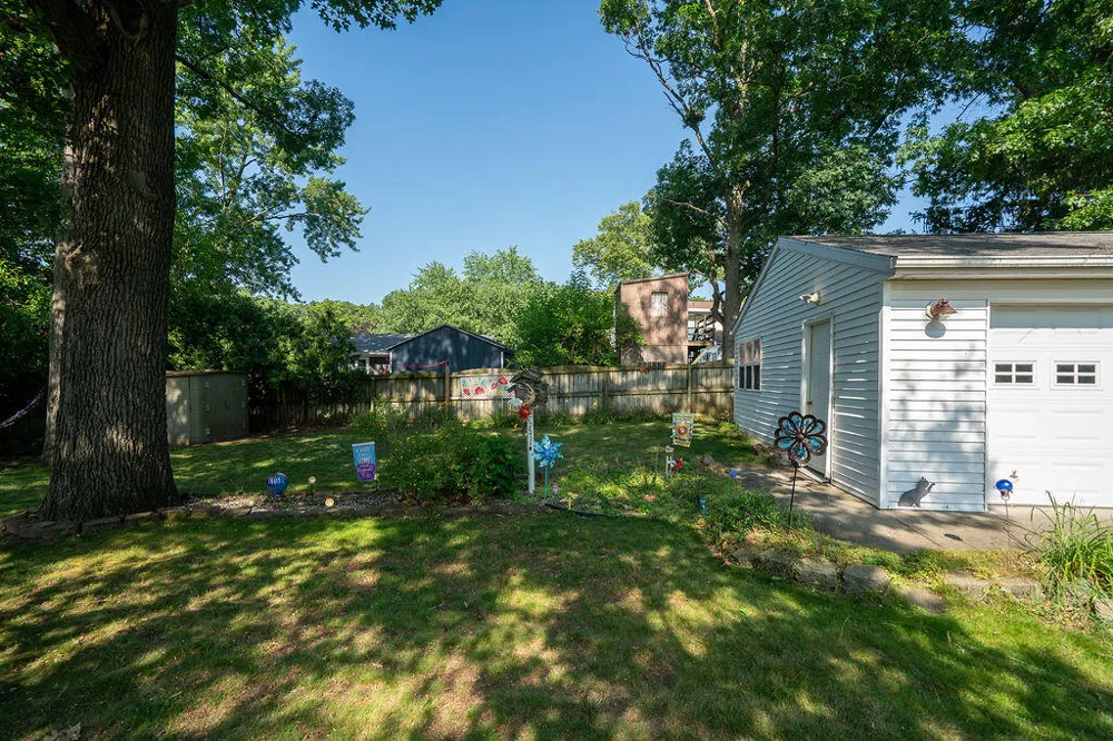 2535 Powers Avenue NW Walker City, MI 49544