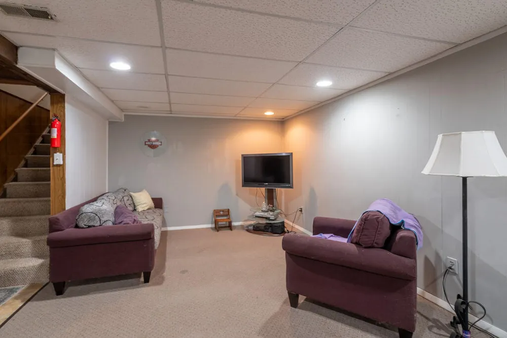 2535 Powers Avenue NW Walker City, MI 49544
