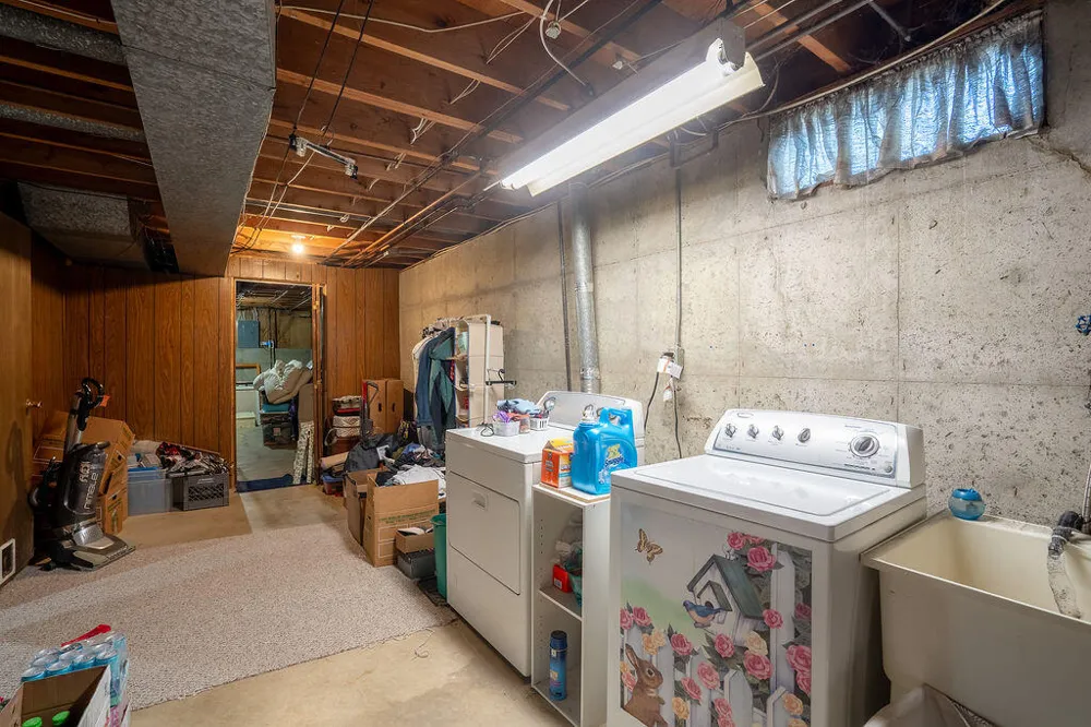 2535 Powers Avenue NW Walker City, MI 49544
