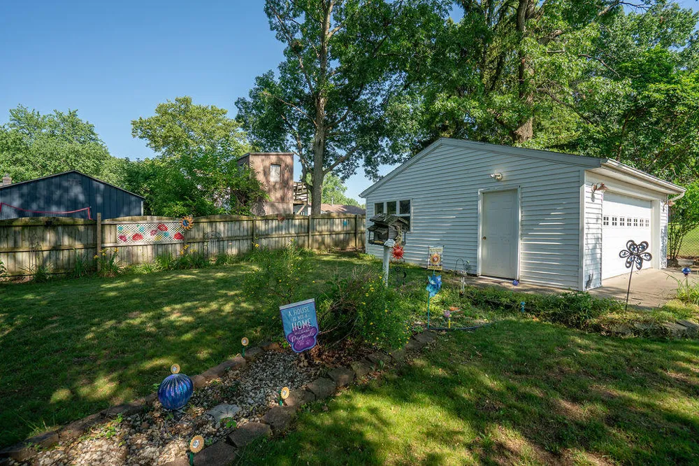 2535 Powers Avenue NW Walker City, MI 49544