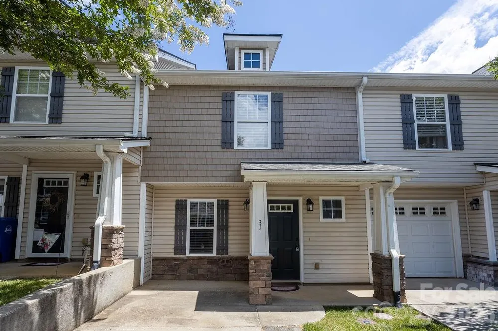 31 Amersham Lane Fletcher, NC 28732