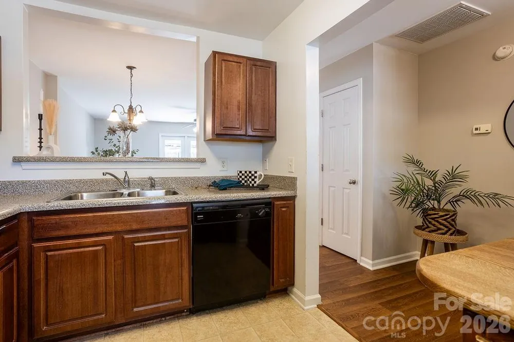 31 Amersham Lane Fletcher, NC 28732