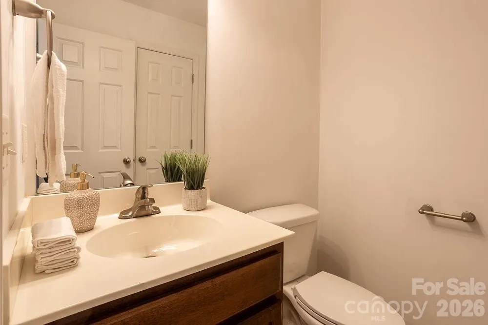 31 Amersham Lane Fletcher, NC 28732