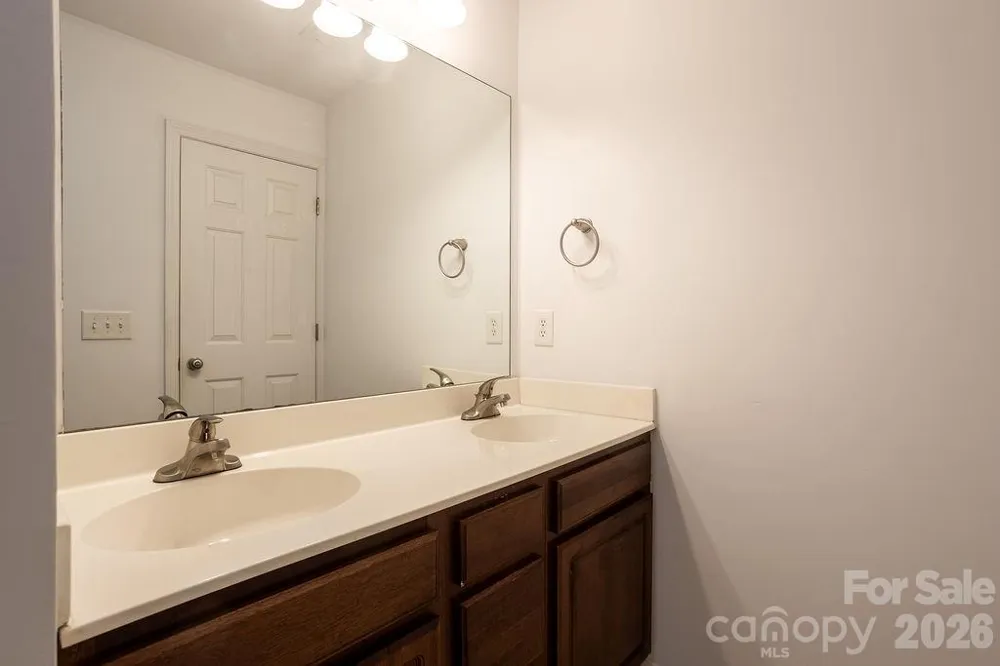 31 Amersham Lane Fletcher, NC 28732