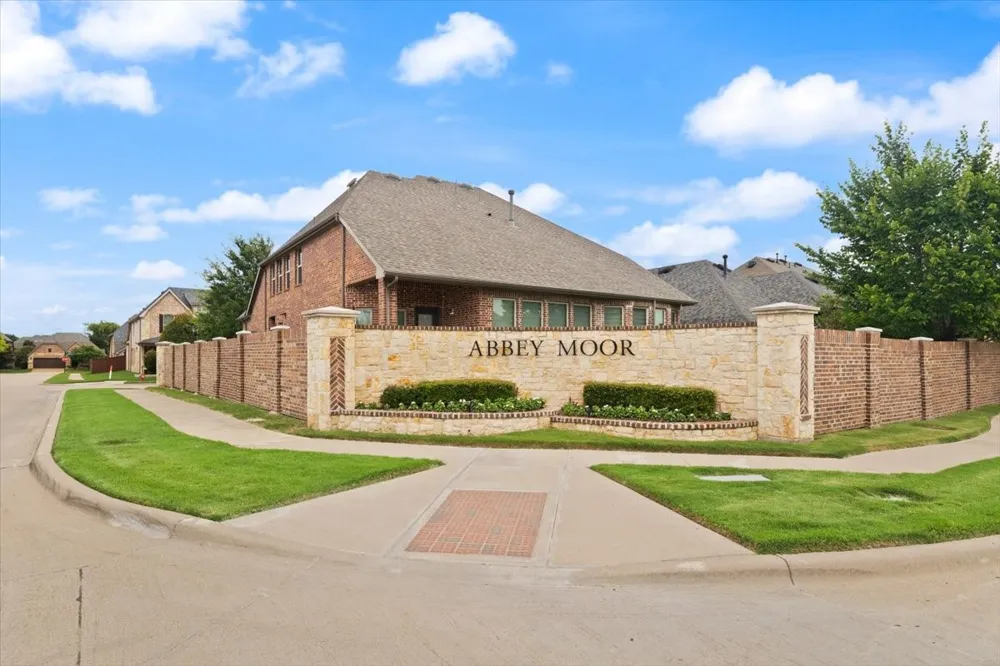 2831 Sherwood Drive Trophy Club, TX 76262
