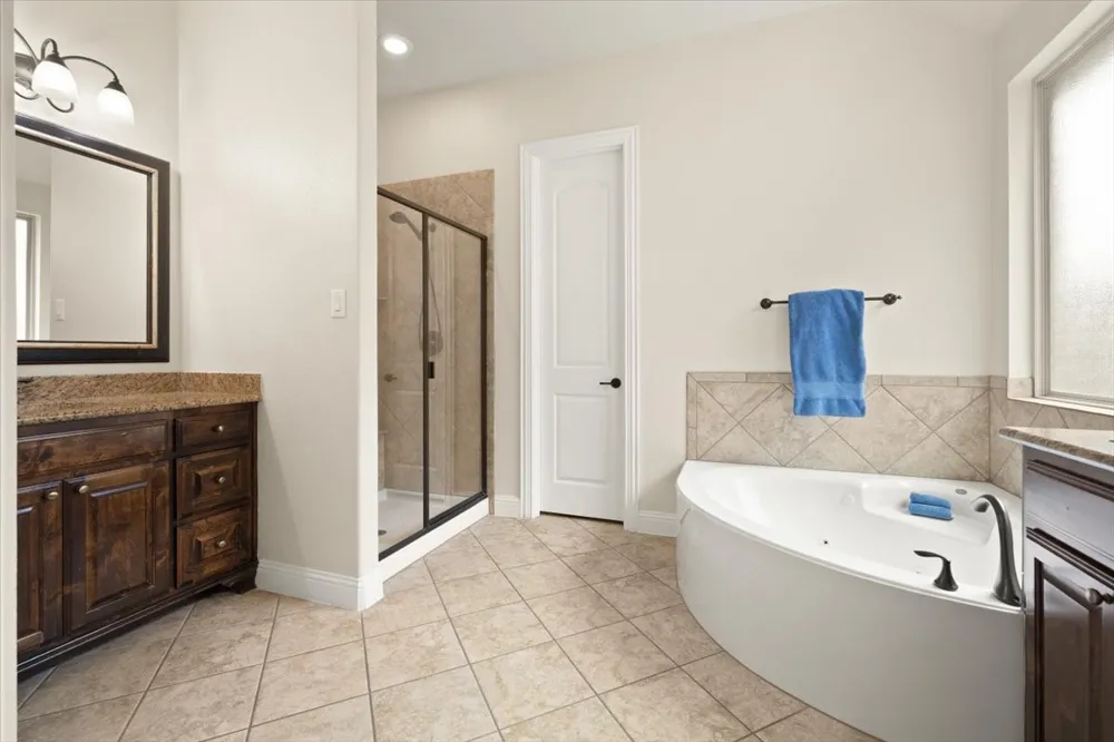 2831 Sherwood Drive Trophy Club, TX 76262