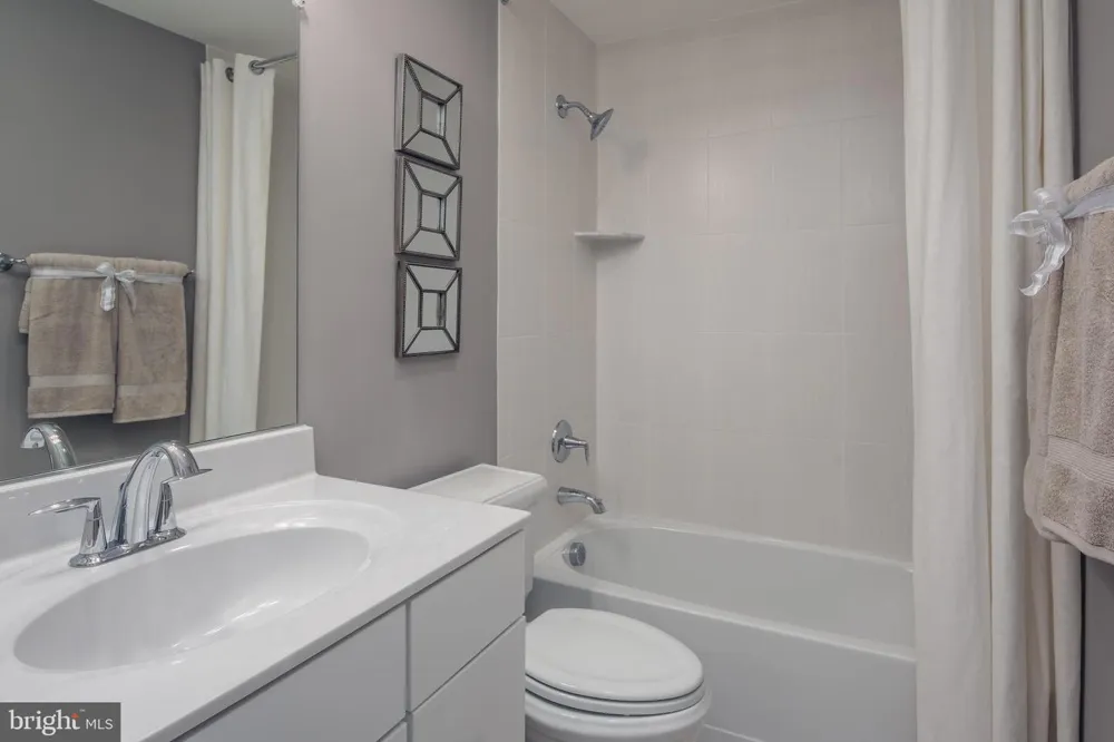 8923 QUEENSFERRY ROAD Manassas, VA 20112