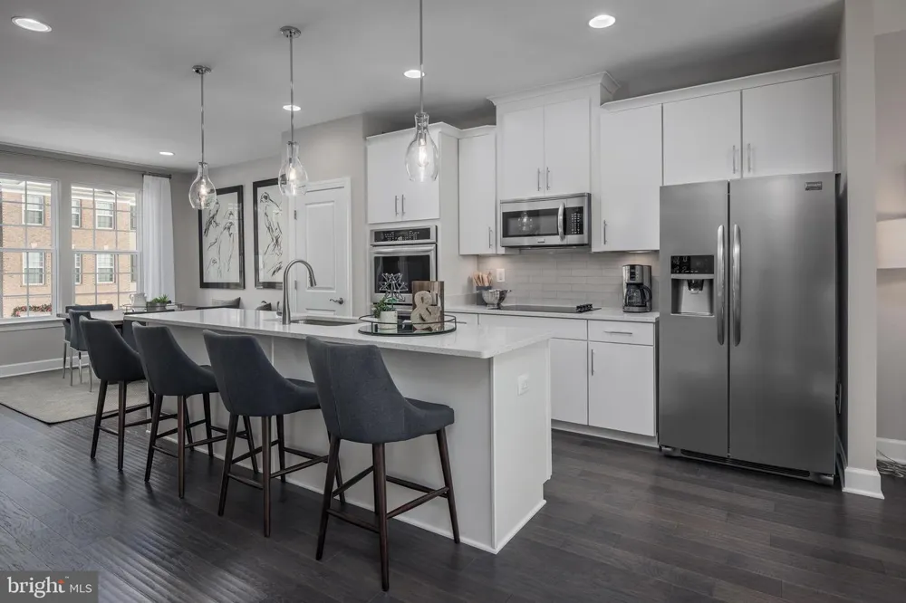 8923 QUEENSFERRY ROAD Manassas, VA 20112
