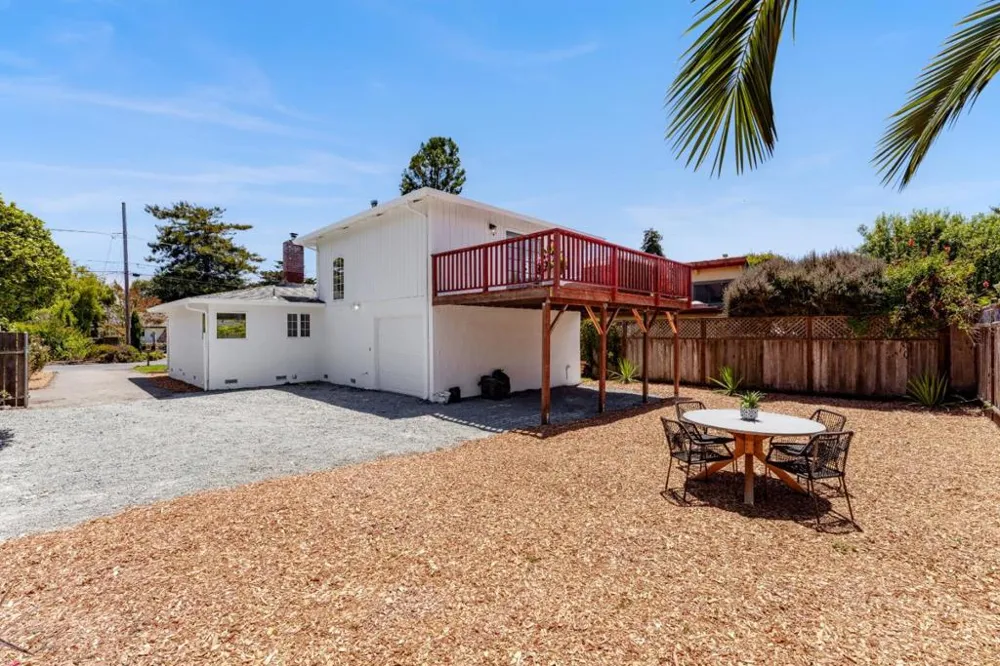 207 Kingsbury Drive Aptos, CA 95003