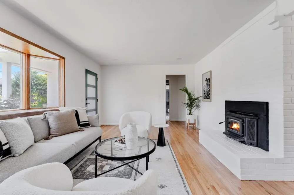 207 Kingsbury Drive Aptos, CA 95003