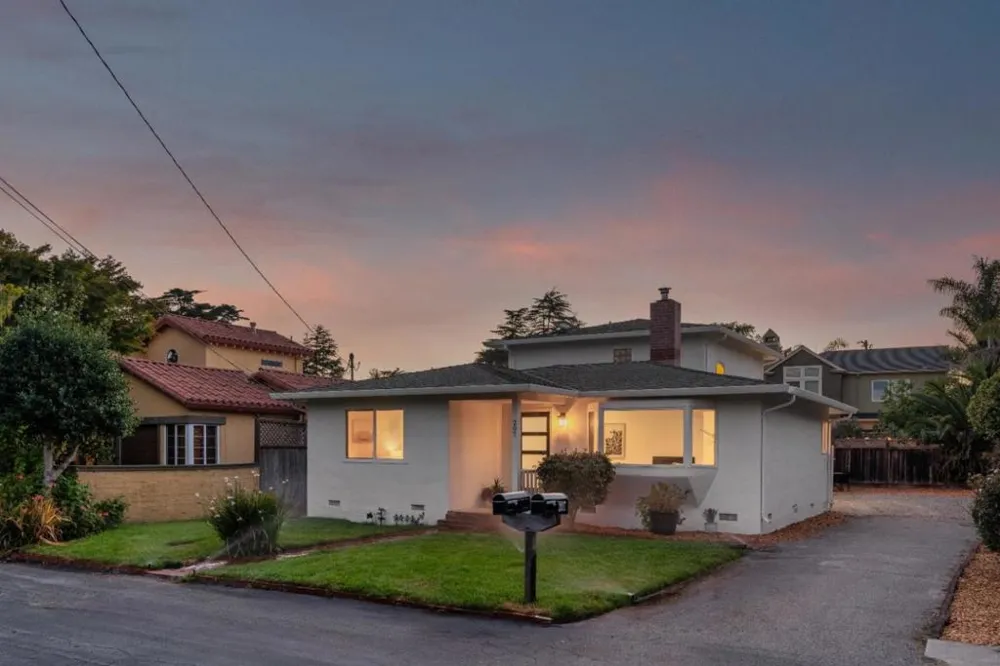 207 Kingsbury Drive Aptos, CA 95003