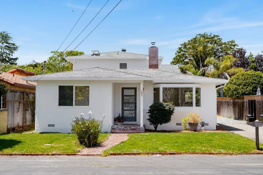 207 Kingsbury Drive Aptos, CA 95003