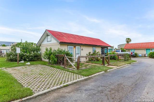 134 #19 Alister St Port Aransas, TX 78373