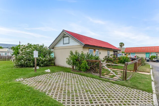 134 #19 Alister St Port Aransas, TX 78373